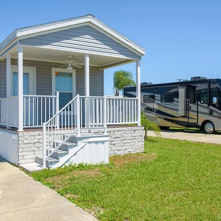 Majestic Oaks Rv Resort Zephyrhills Exterior photo